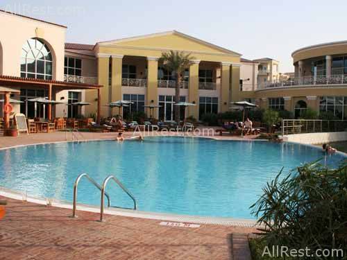 Courtyard by Marriott 18